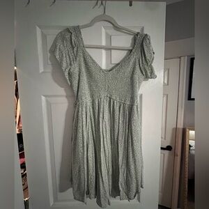 Women’s Hollister green floral romper size large